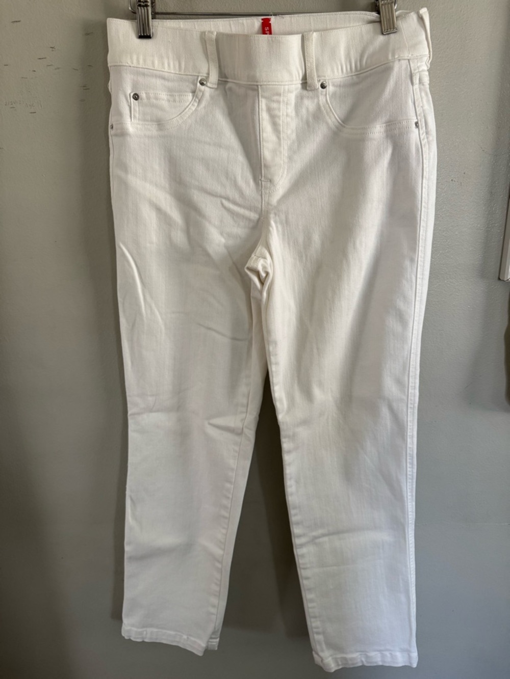 Spanx white denim straight leg size Petite Medium